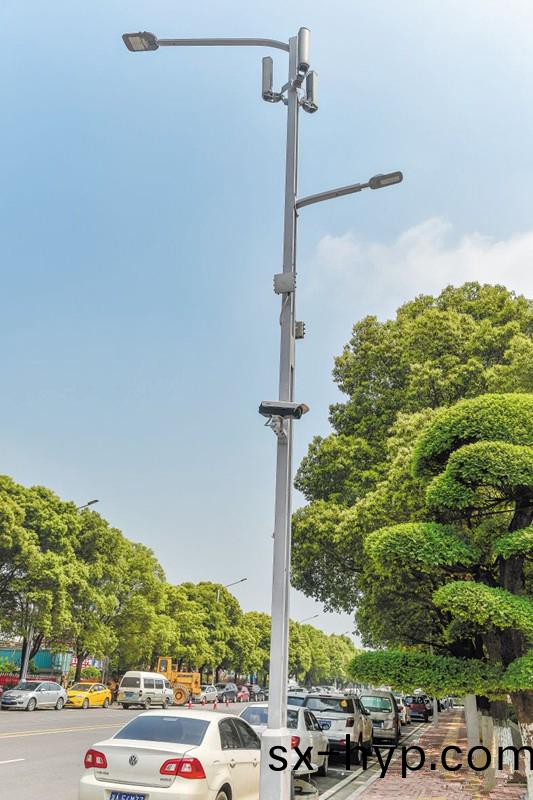 湖南首(shou)條(tiao)“智慧(hui)炤明路(lu)”亮(liang)相長沙(sha)隆平高(gao)科技(ji)園(yuan)